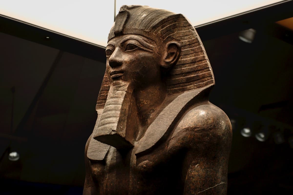 Colossi of Memnon Guide: Beyond the Photo Stop in Luxor