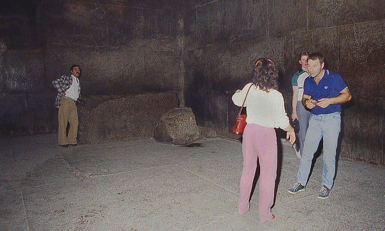 This is the King's Chamber which is close to the middle of the Great Pyramid of Giza (also known as the Pyramid of Khufu