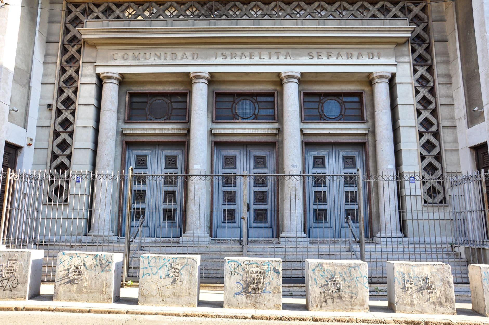 Front view of the Comunidad Israelita Sefaradi building in Montevideo, Uruguay.