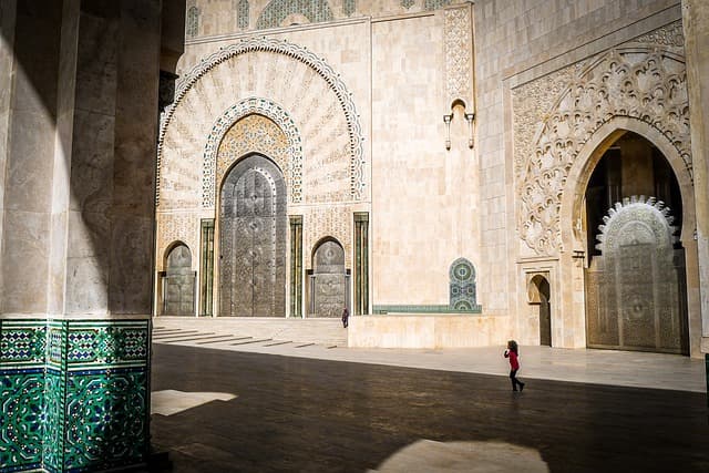 Sultan Hassan Mosque interior courtyard four iwans marble fountain